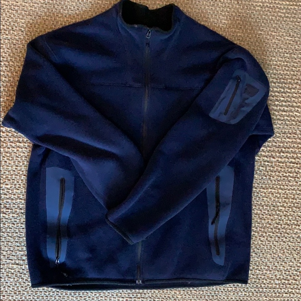 Arc’ teryx Covert Cardigan